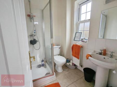 4 bedroom Semi-detached house to let in Waight Close, Hatfield, AL10