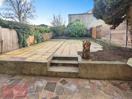 4 bedroom Terraced House to let in Aldykes, Hatfield, AL10