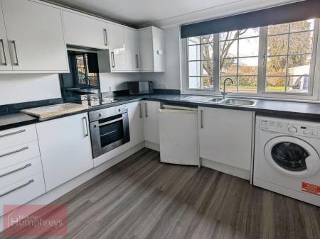 4 bedroom Terraced House to let in Aldykes, Hatfield, AL10