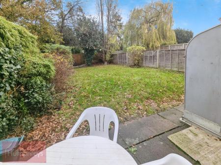 1 bedroom Terraced House to let in Hillcrest, Hatfield, AL10