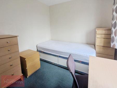 5 bedroom Terraced House to let in Hillcrest, Hatfield, AL10