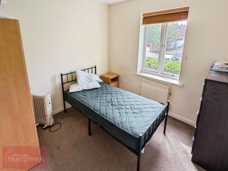 3 bedroom Flat to let in Mosquito Way, Hatfield, AL10