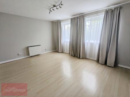 1 bedroom Flat to let in The Cornfields