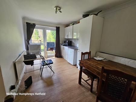 1 bedroom Terraced House to let in Stockbreach Close, Hatfield, AL10
