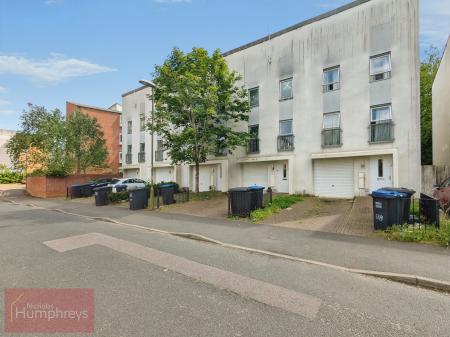 Aviation Avenue, Hatfield, AL10