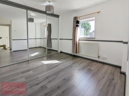 4 bedroom Semi-detached house to let in Strawmead, Hatfield, AL10