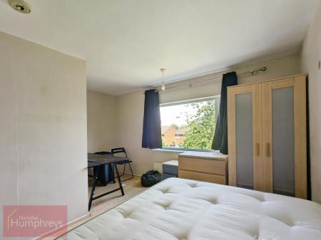 4 bedroom Terraced House to let in Maryland, Hatfield, AL10