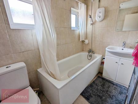 4 bedroom Terraced House to let in Maryland, Hatfield, AL10