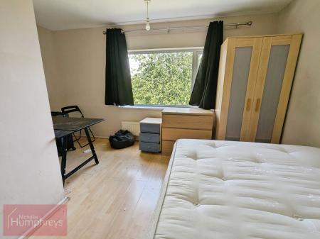 4 bedroom Terraced House to let in Maryland, Hatfield, AL10