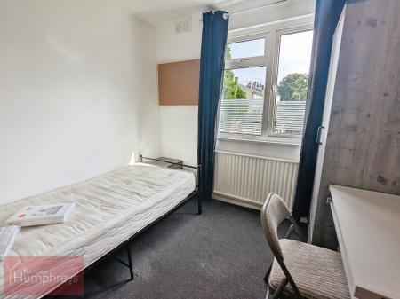 1 bedroom Flat to let in Aldykes, Hatfield, AL10