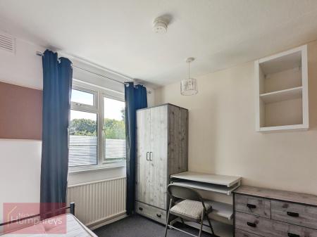1 bedroom Flat to let in Aldykes, Hatfield, AL10