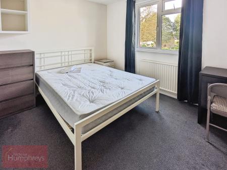 1 bedroom Flat to let in Aldykes, Hatfield, AL10