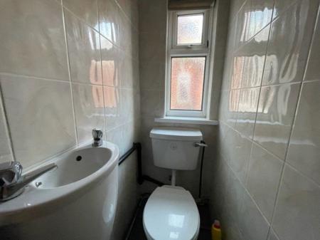 6 bedroom Property to let in Westcotes Drive, Leicester