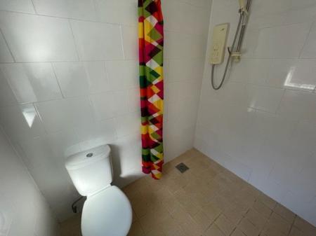 6 bedroom Property to let in Westcotes Drive, Leicester