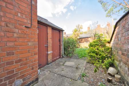 3 bedroom Property to let in Hartopp Road, Leicester