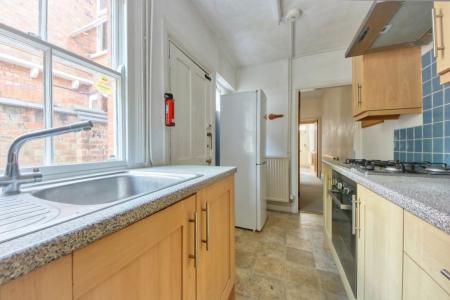 3 bedroom Property to let in Hartopp Road, Leicester