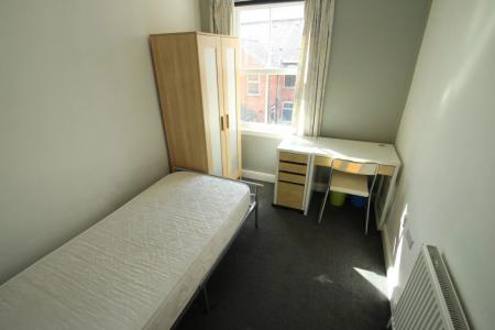 4 bedroom Property to let in Harrow Road, Leicester