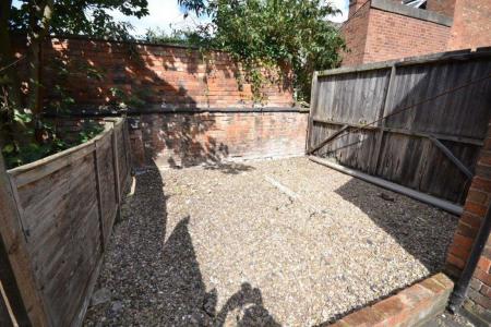 3 bedroom Property to let in Jarrom Street, Leicester