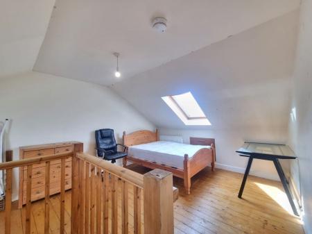 4 bedroom Property to let in Avenue Road Extension, Leicester