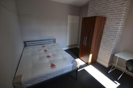 4 bedroom Property to let in Jarrom Street, Leicester