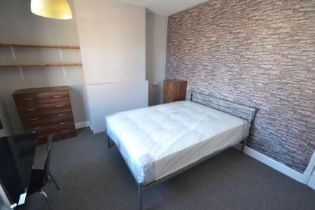 4 bedroom Property to let in Jarrom Street, Leicester