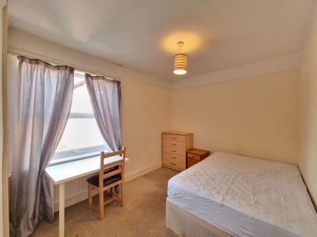 4 bedroom Property to let in Thurlow Road, Leicester