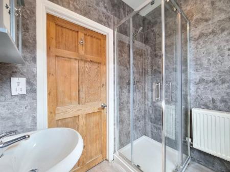 4 bedroom Property to let in Thurlow Road, Leicester