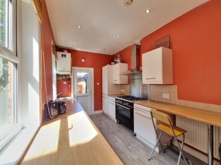 4 bedroom Property to let in Thurlow Road, Leicester