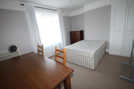 4 bedroom Property to let in Thurlow Road, Leicester