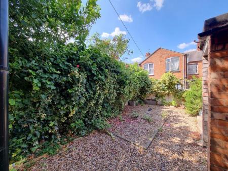 4 bedroom Property to let in Thurlow Road, Leicester