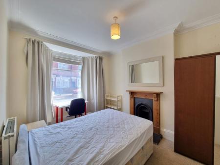 4 bedroom Property to let in Thurlow Road, Leicester