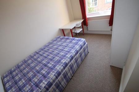 4 bedroom Property to let in Thurlow Road, Leicester