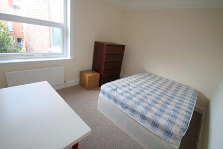 4 bedroom Property to let in Thurlow Road, Leicester