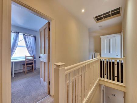4 bedroom Property to let in Thurlow Road, Leicester