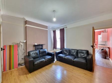 4 bedroom Property to let in Thurlow Road, Leicester