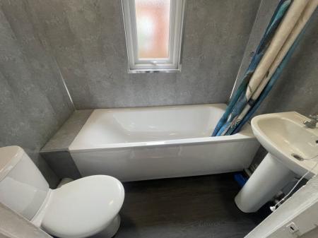 4 bedroom Property to let in Lorne Road, Leicester