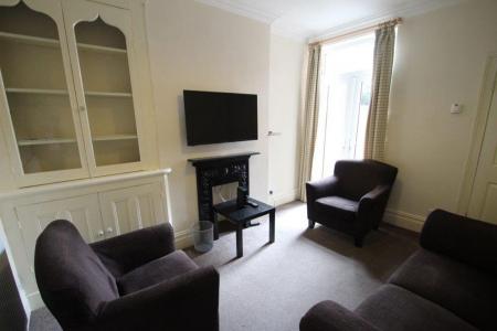 4 bedroom Property to let in Stuart Street, Leicester