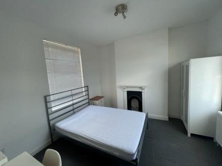 3 bedroom Property to let in Thorpe Street, Leicester