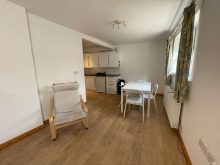 3 bedroom Property to let in Thorpe Street, Leicester