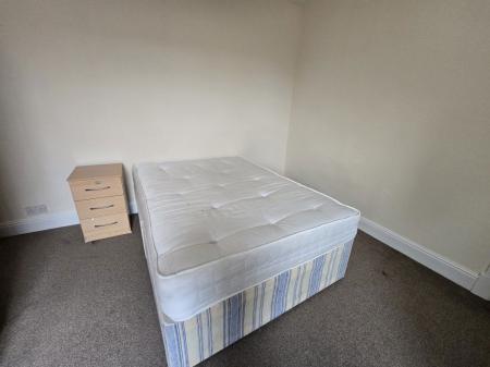 4 bedroom Property to let in Hartopp Road, Leicester