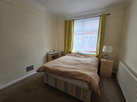 4 bedroom Property to let in Hartopp Road, Leicester