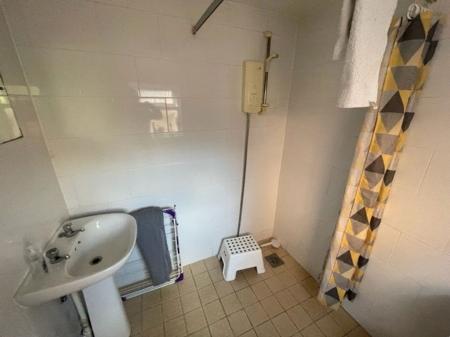 6 bedroom Property to let in Westcotes Drive, Leicester