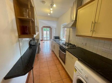 3 bedroom Property to let in Hartopp Road, Leicester