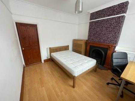 3 bedroom Property to let in Hartopp Road, Leicester
