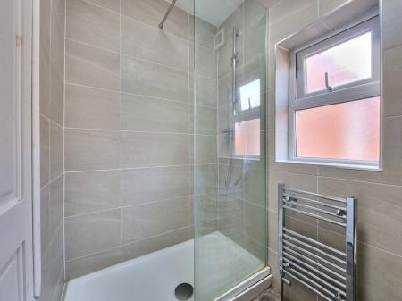 4 bedroom Property to let in Lorne Road, Leicester