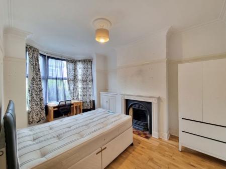 4 bedroom Property to let in Lorne Road, Leicester