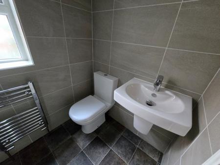 4 bedroom Property to let in Lorne Road, Leicester