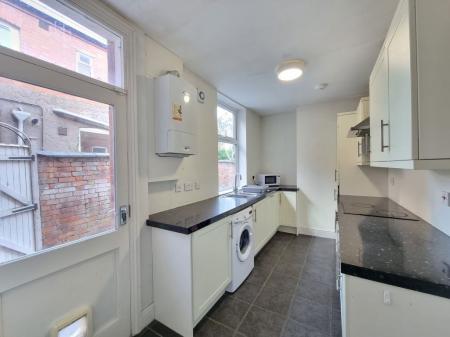 4 bedroom Property to let in Lorne Road, Leicester