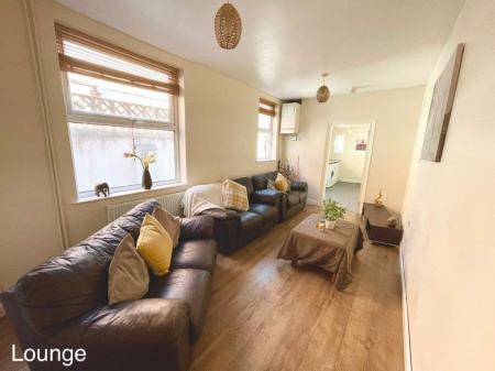 4 bedroom Property to let in Briton Street, Leicester