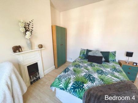 4 bedroom Property to let in Briton Street, Leicester